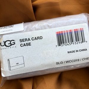UGG Australia ✨ Woman’s Sera Card Case in CHE